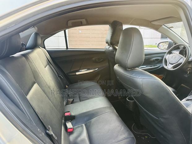Toyota Yaris 2015 Silver