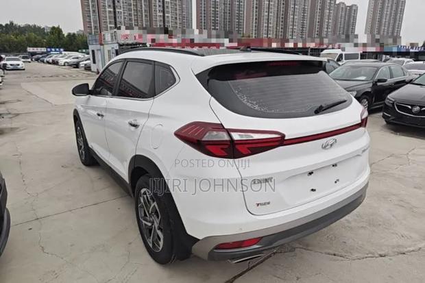 Hyundai Tucson Value FWD 2019 White