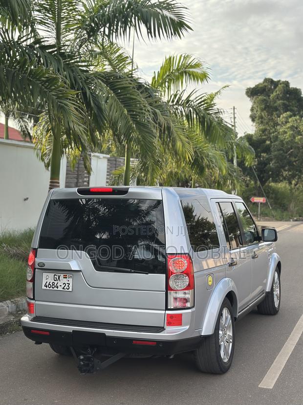 Land Rover Discovery 2011 Silver
