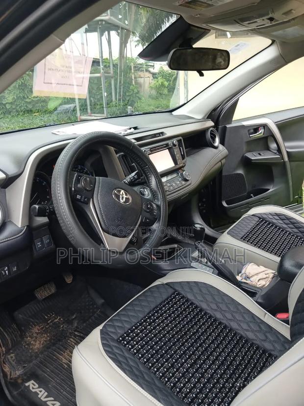 Toyota RAV4 XLE 4dr SUV AWD (2.5L 4cyl 6A) 2018 Black