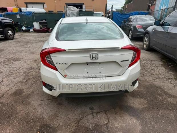 Honda Civic EX-L 4dr Sedan (1.5L 4cyl) 2017 White