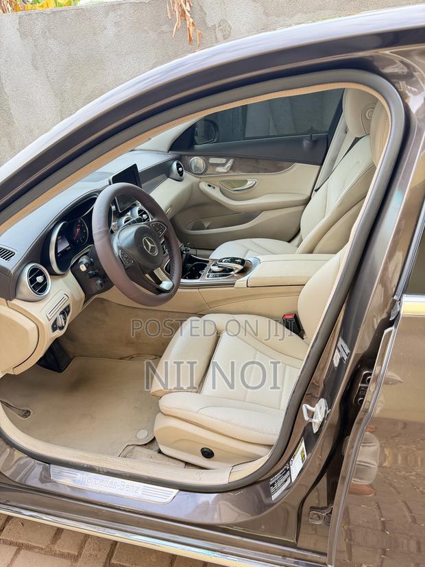 Mercedes-Benz C300 Luxury 4dr AWD 4Matic Sedan (2.0L 4cyl 7A) 2015
