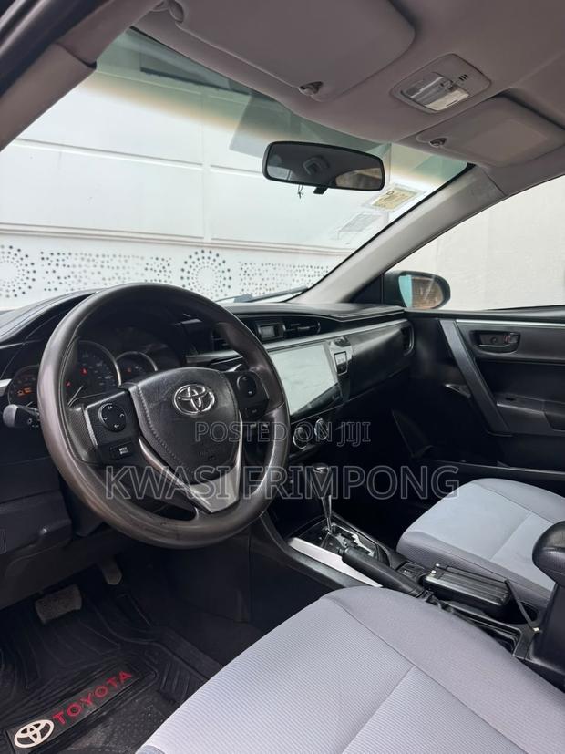 Toyota Corolla LE 4dr Sedan (1.8L 4cyl CVT) 2015 Black
