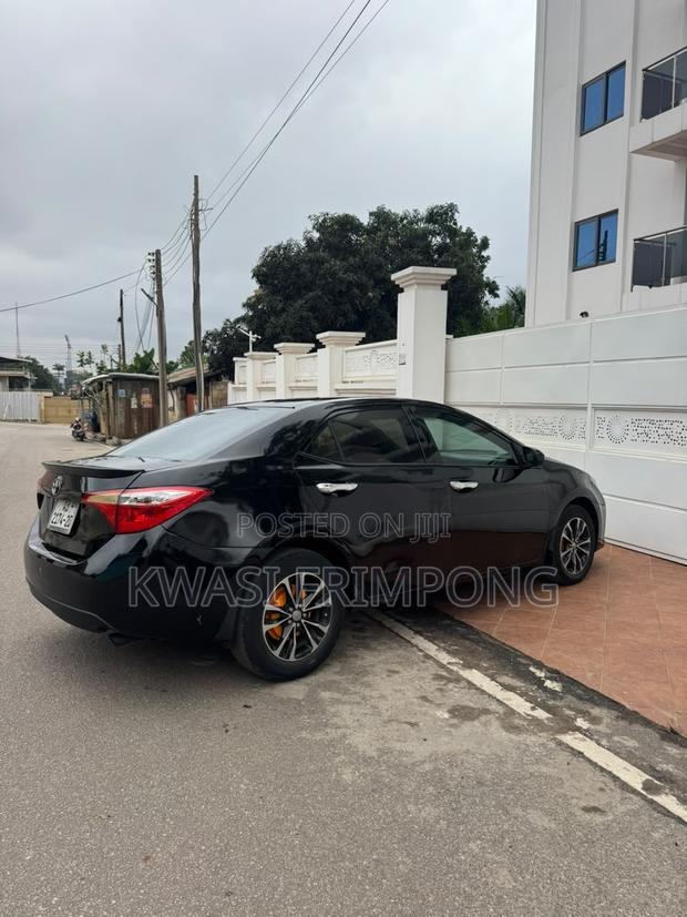 Toyota Corolla LE 4dr Sedan (1.8L 4cyl CVT) 2015 Black