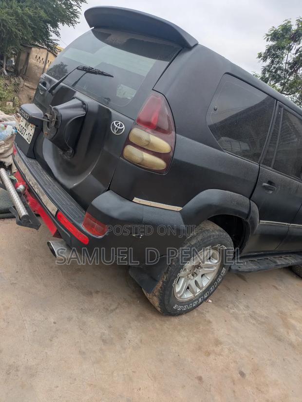 Toyota Land Cruiser 2006 Black