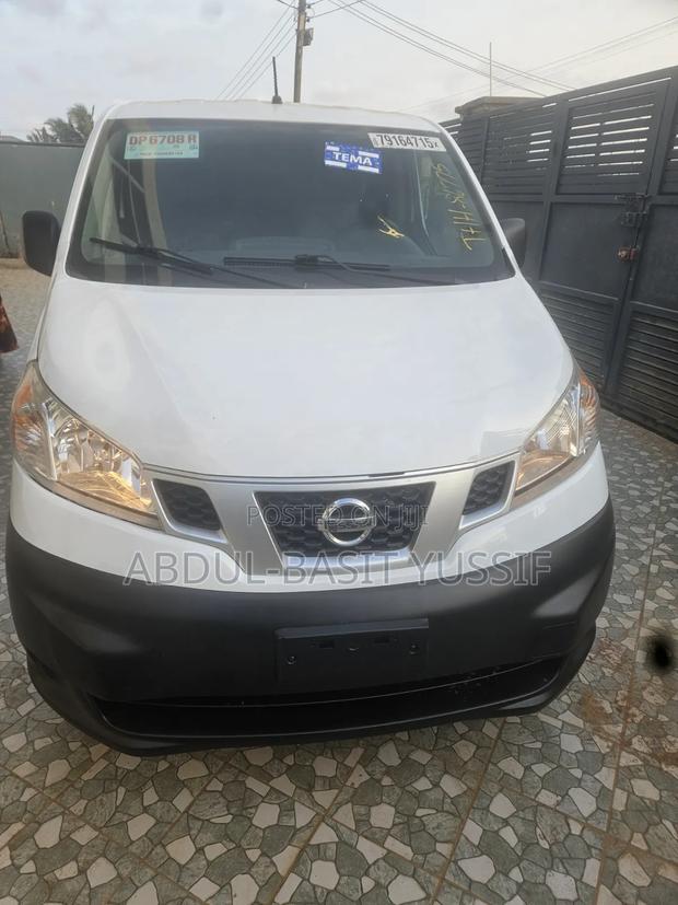 Nissan NV3500 2015 White