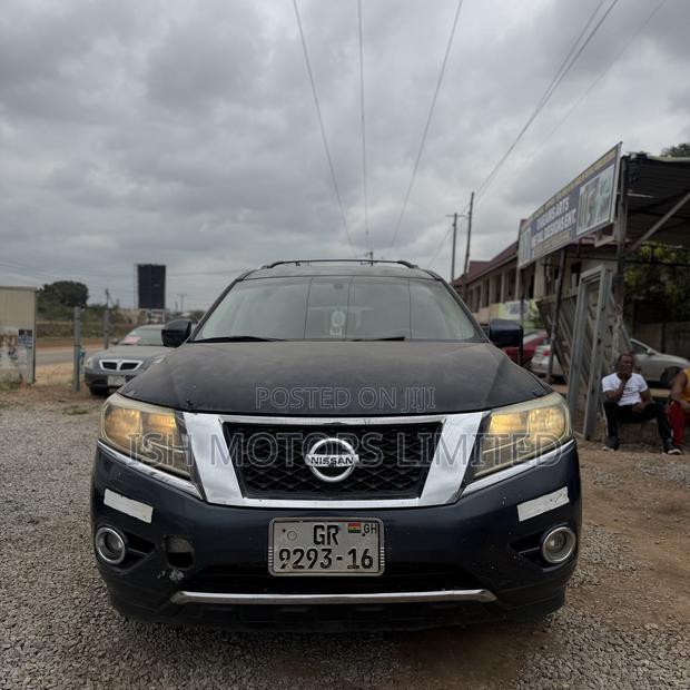 Nissan Pathfinder Platinum 4dr SUV 4WD (3.5L 6cyl CVT) 2014 Black