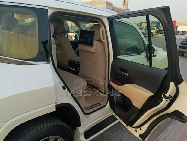 Toyota Land Cruiser Cygnus 4.7 2007 White