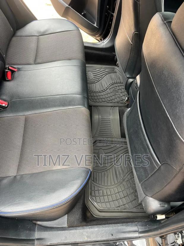 Toyota Corolla 2017 Black