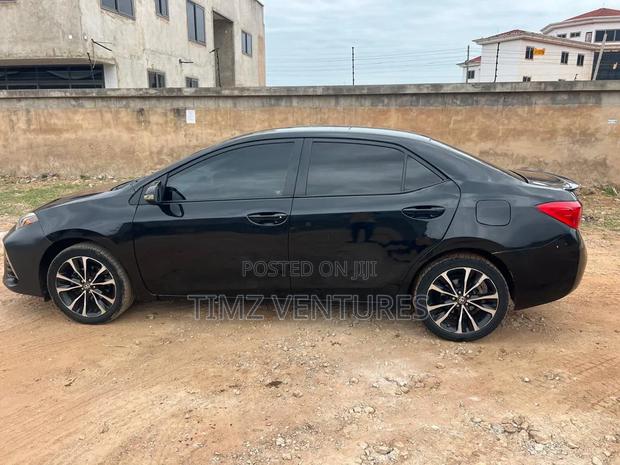 Toyota Corolla 2017 Black