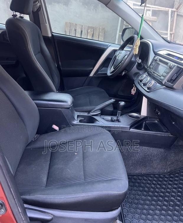 Toyota RAV4 2014