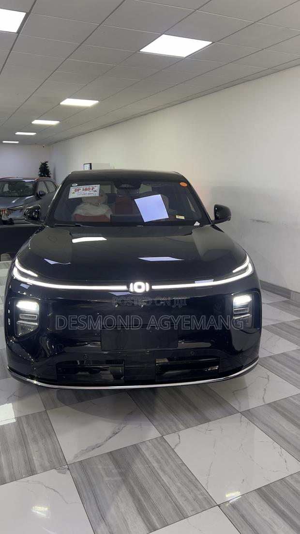 New Changan Nevo Q07 2025 Black