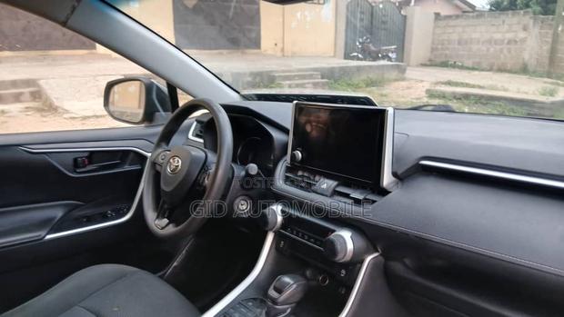 Toyota RAV4 2023 Gray