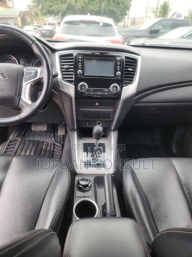 Mitsubishi L200 2020 Black