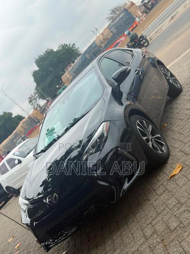 Toyota Corolla 2019 Black