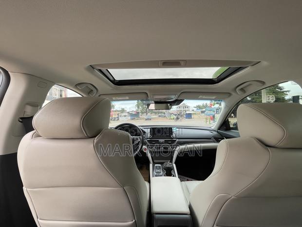 Honda Accord Sport 2.0T 2021 White