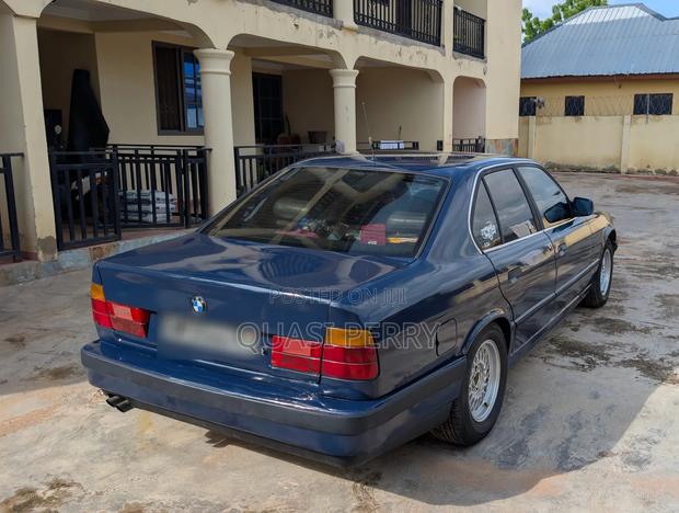 BMW 525i 1995 Blue