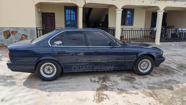 BMW 525i 1995 Blue