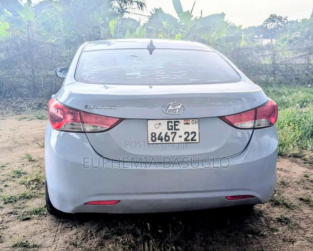 Hyundai Elantra GLS Sedan FWD (1.8L 4cyl 6A) 2013 Gray