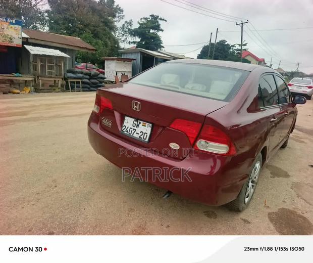 Honda Civic 1.8 5 Door Automatic 2010 Red