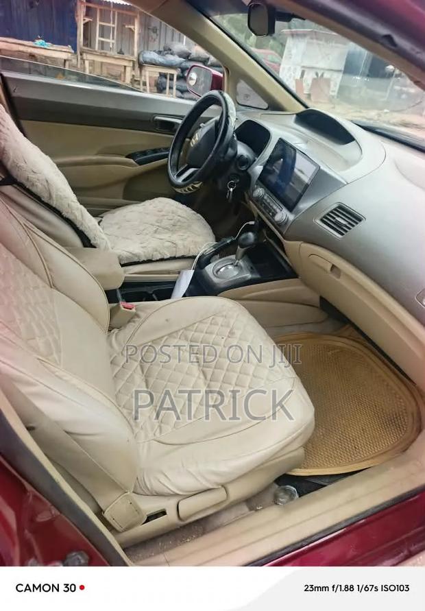 Honda Civic 1.8 5 Door Automatic 2010 Red