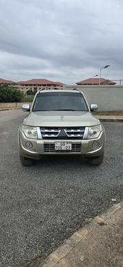 Mitsubishi Pajero V90 3.8 V6 GLS/GLX 2015 Gold for sale