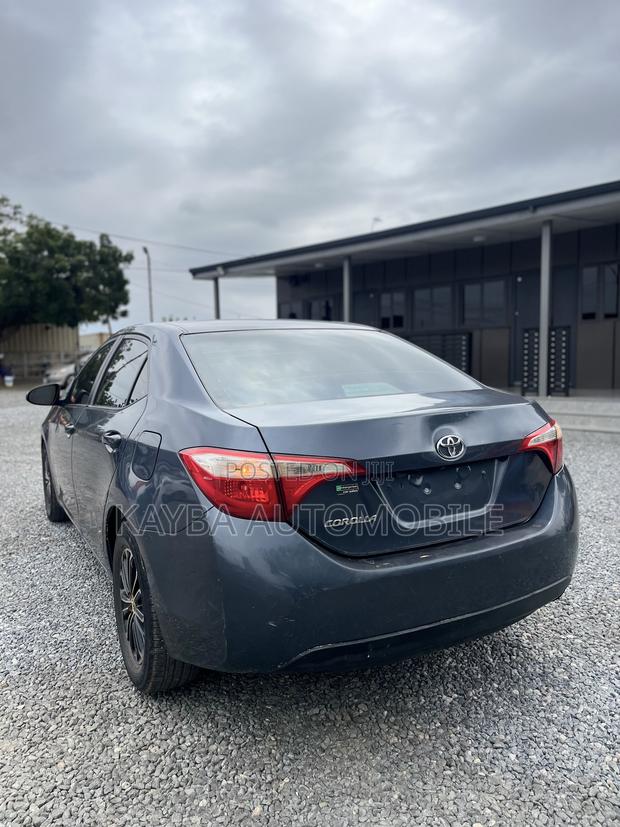 Toyota Corolla 2016 Gray