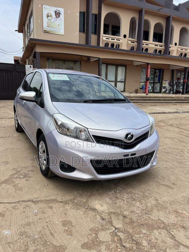 Toyota Vitz 1.3 AWD 5dr 2013 Silver