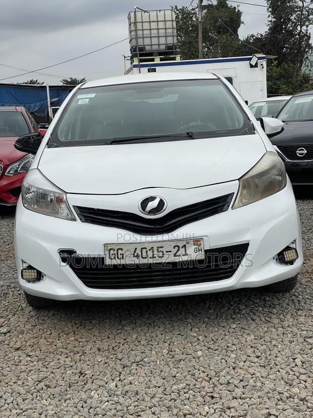 Toyota Vitz 2012 White