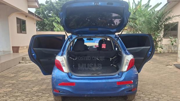 Toyota Yaris 2013 Blue