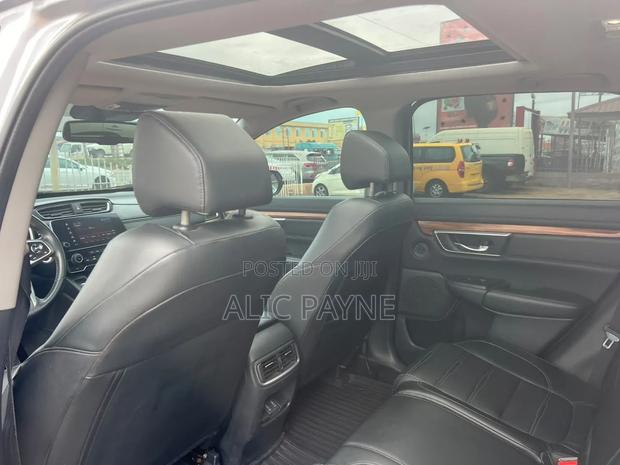 Honda CR-V Touring AWD 2019 Silver