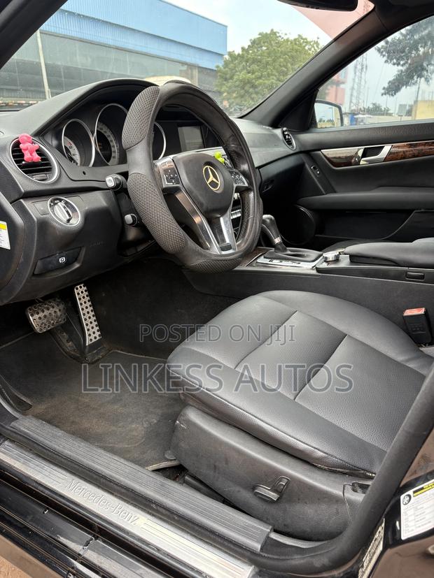 Mercedes-Benz C250 2014 Black