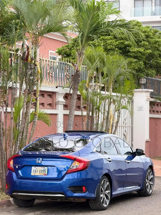 Honda Civic 2019 Blue