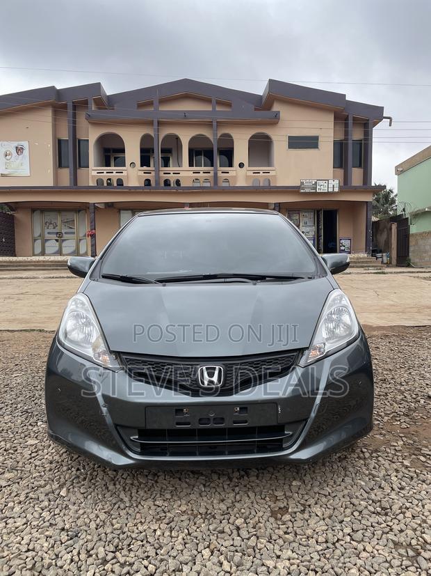 Honda Fit Automatic 2012 Gray
