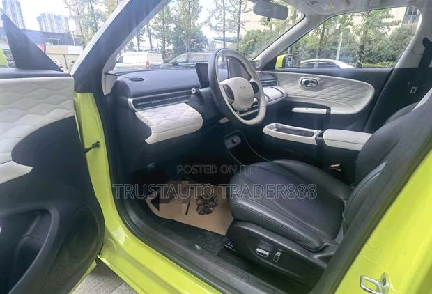 Dongfeng Nammi 01 42.3 kWh 430 Max 2024 Yellow