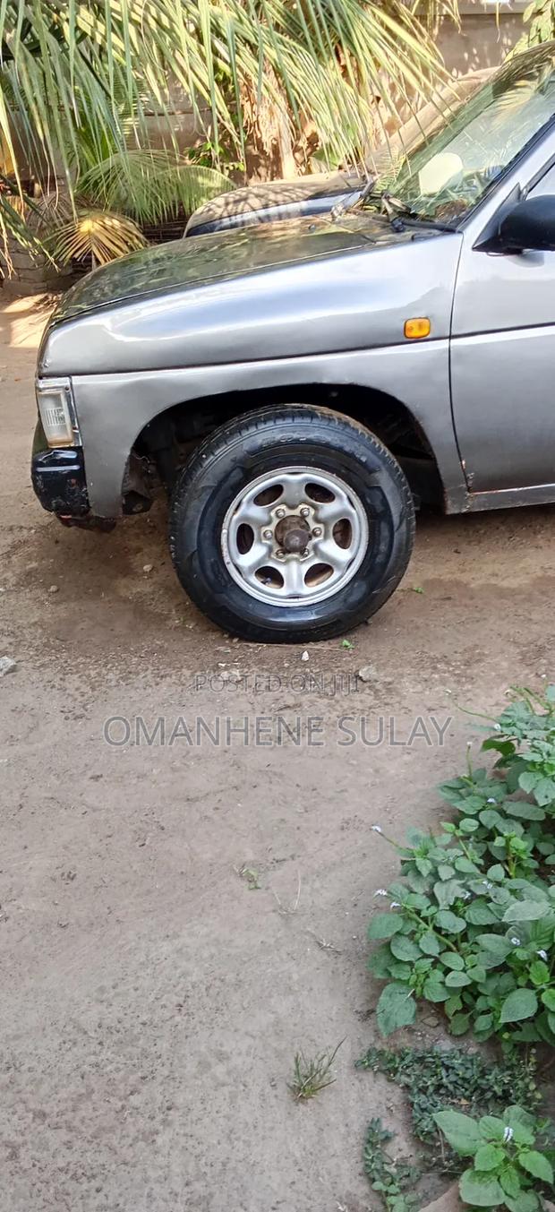 Nissan Hardbody 2012