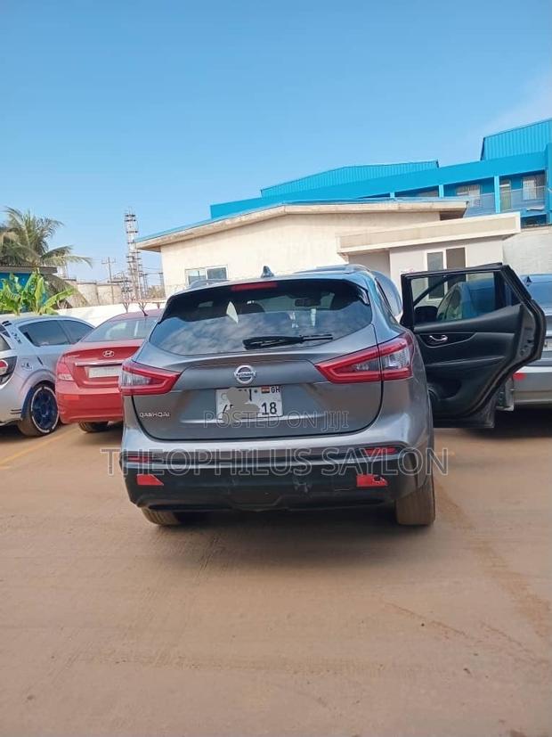 Nissan Qashqai 2017 Gray