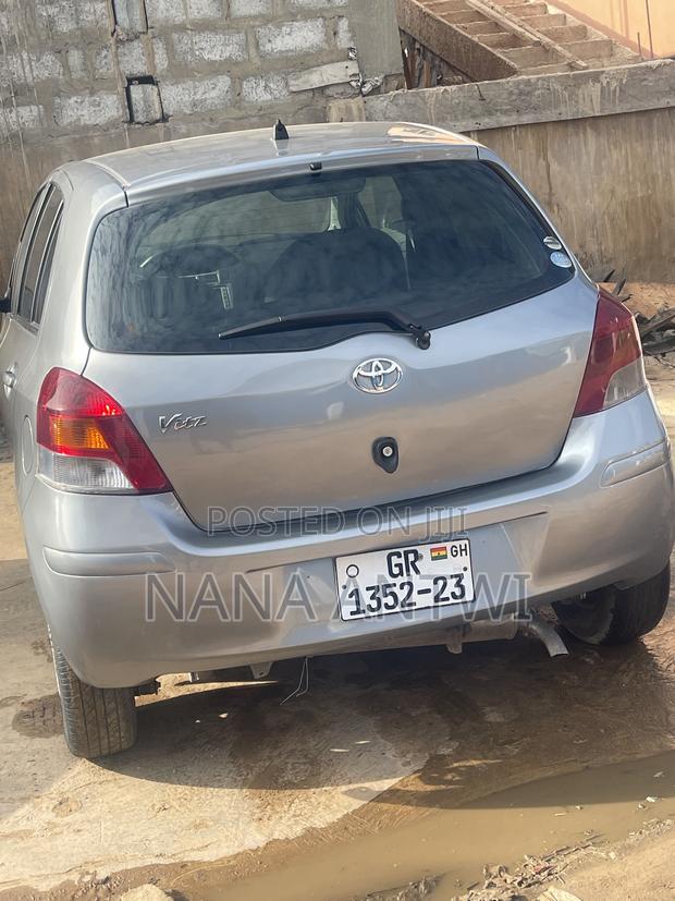 Toyota Vitz 1.3 AWD 5dr 2010 Silver