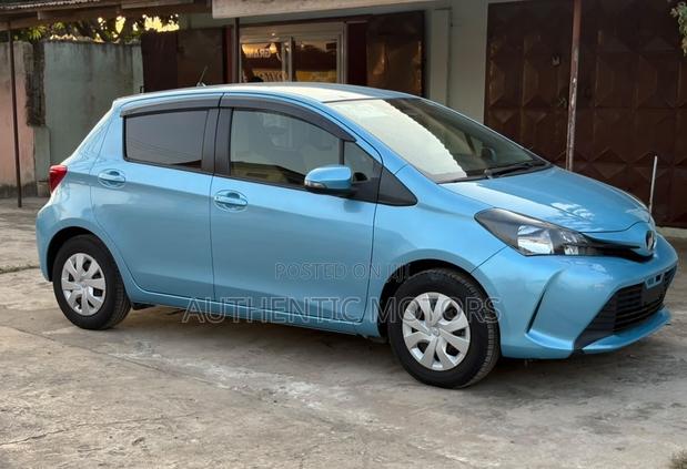 Toyota Vitz 2016 Blue