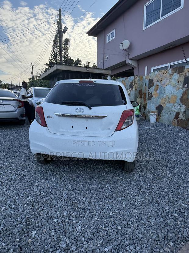 Toyota Vitz 1.5 FWD 3dr 2013 White