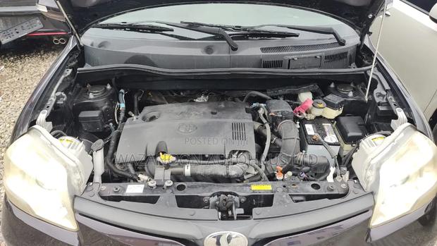Toyota Sienta 1.5 FWD 2014 Black