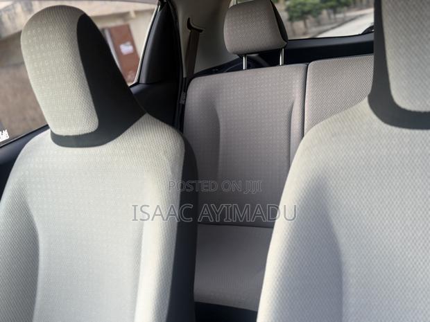 Toyota Vitz 2012 White