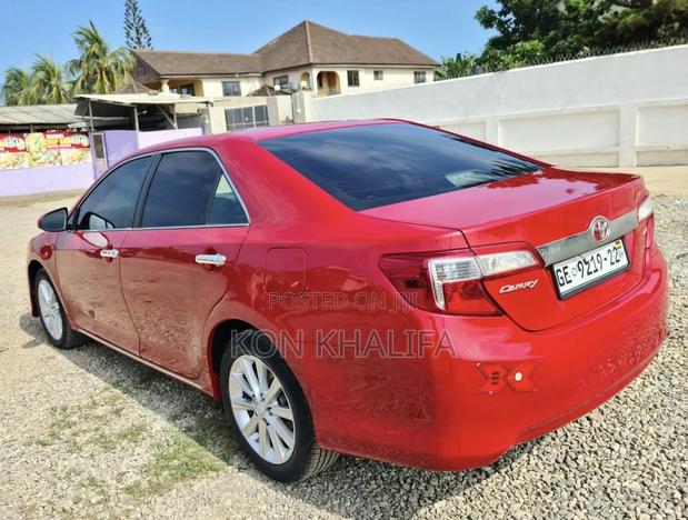 Toyota Camry LE 4dr Sedan (2.5L 4cyl 6A) 2014 Red