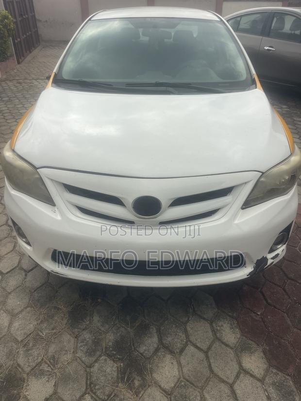 Toyota Corolla LE 4dr Sedan (1.8L 4cyl 4A) 2013 White