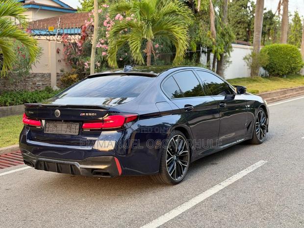 BMW 550i 2022