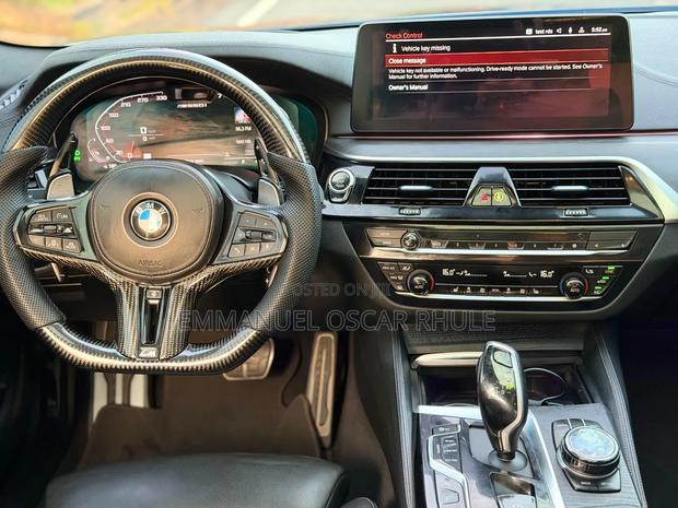 BMW 550i 2022