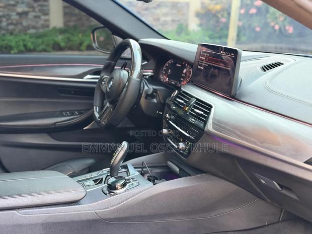 BMW 550i 2022
