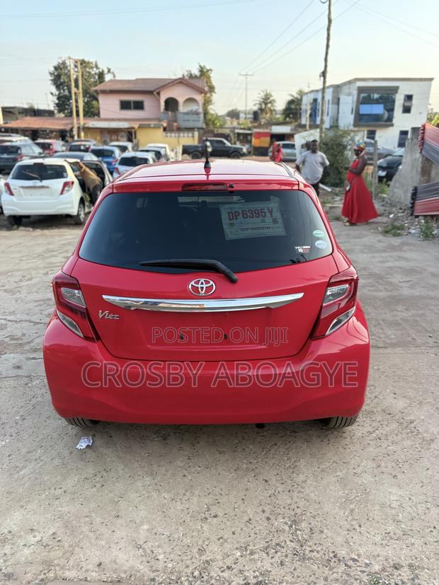 Toyota Vitz 1.3 FWD 5dr 2016 Red