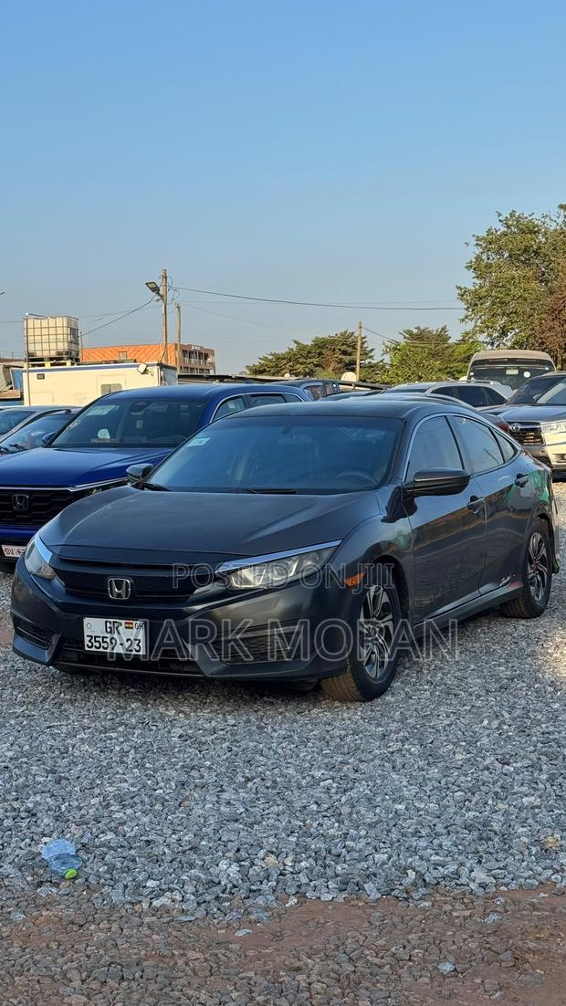 Honda Civic LX 4dr Sedan (2.0L 4cyl) 2016 Gray