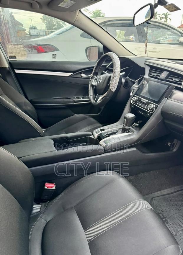 Honda Civic LX 4dr Sedan (2.0L 4cyl) 2016 Gray